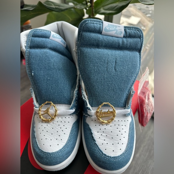 Womens Air Jordan 1 Retro High OG 'Denim - Picture 3 of 11